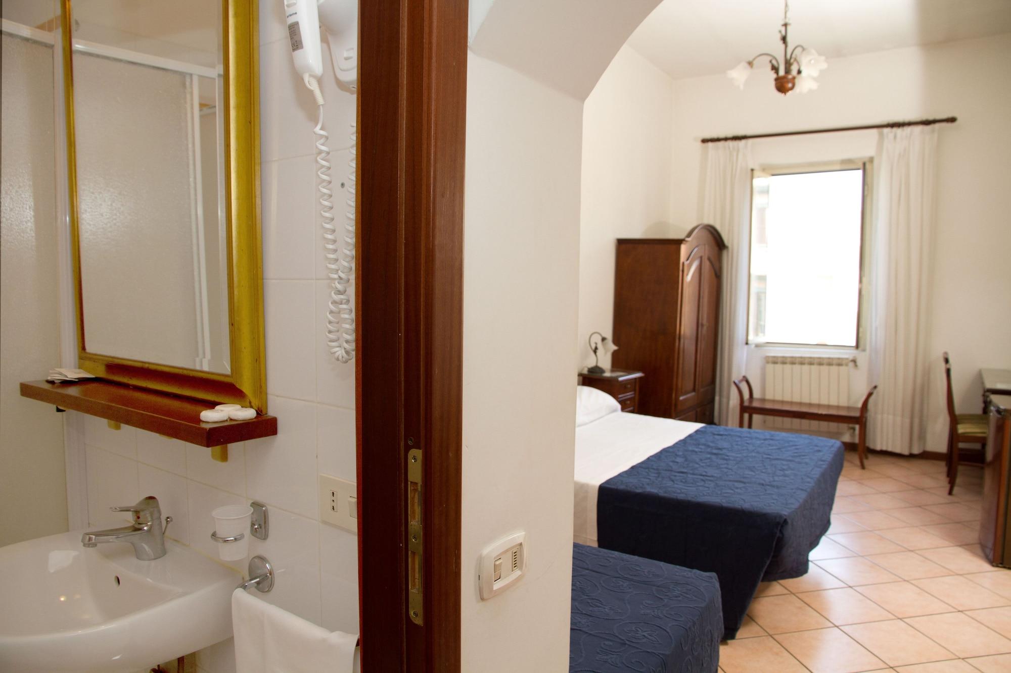 Gaudi Guesthouse Рим Экстерьер фото