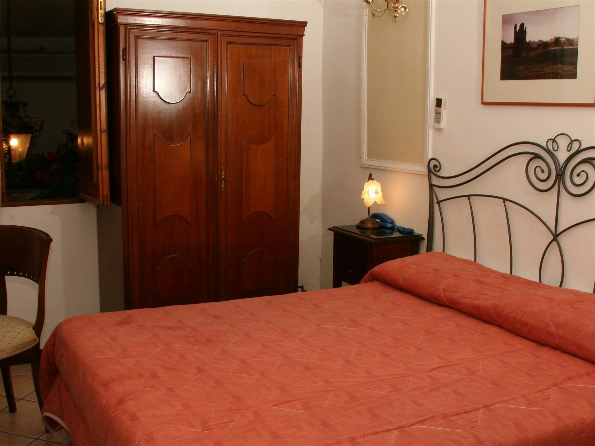 Gaudi Guesthouse Рим Экстерьер фото